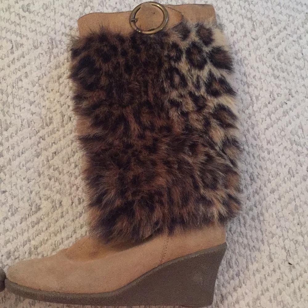 Colin Stuart Faux Fur Boots - Picture 4 of 12